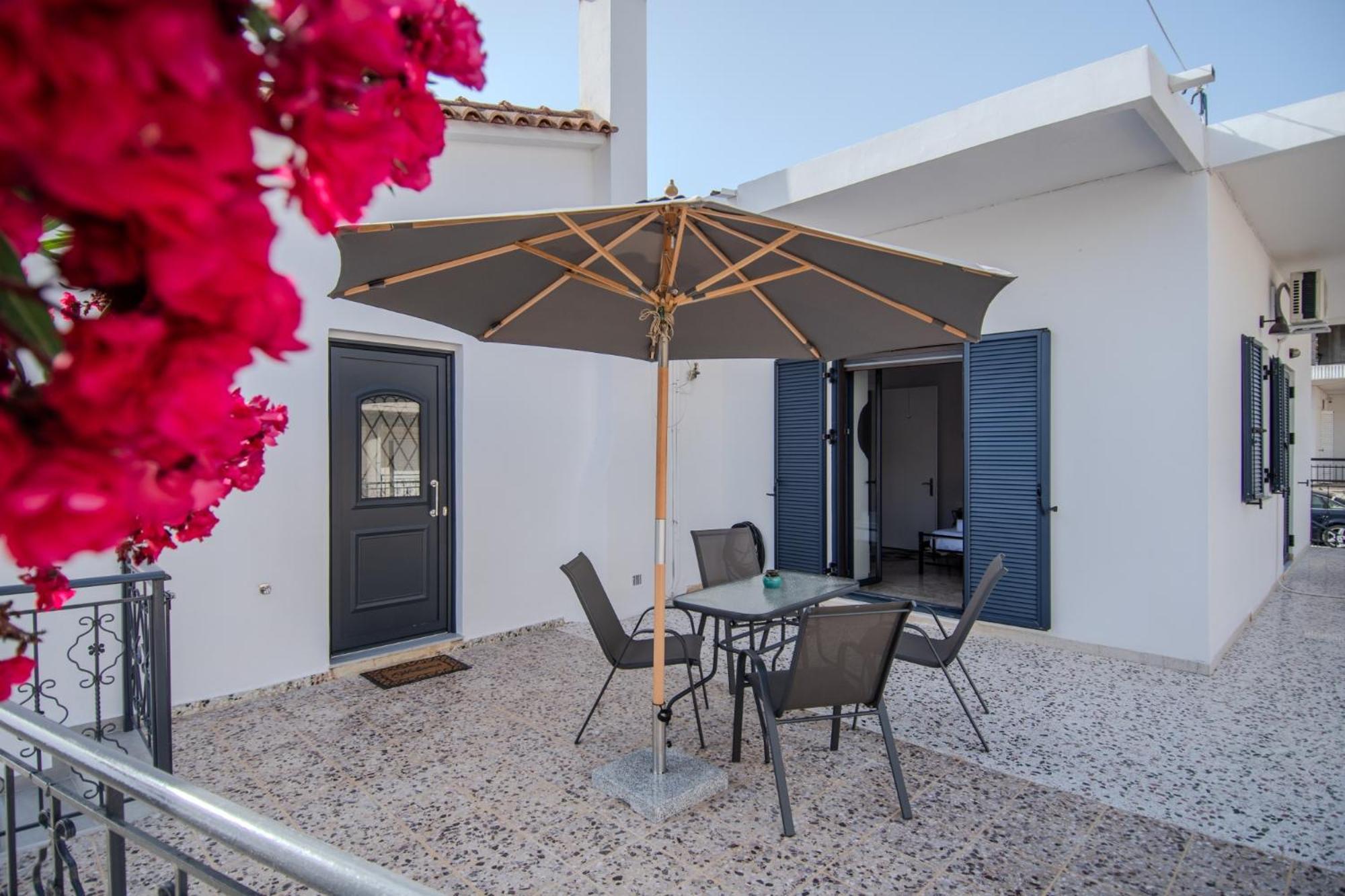 Grimihome Filiatrá Exteriér fotografie
